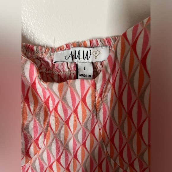 Adorable Dress - Cute Design with Buttons & Pockets - Picture 3 of 6